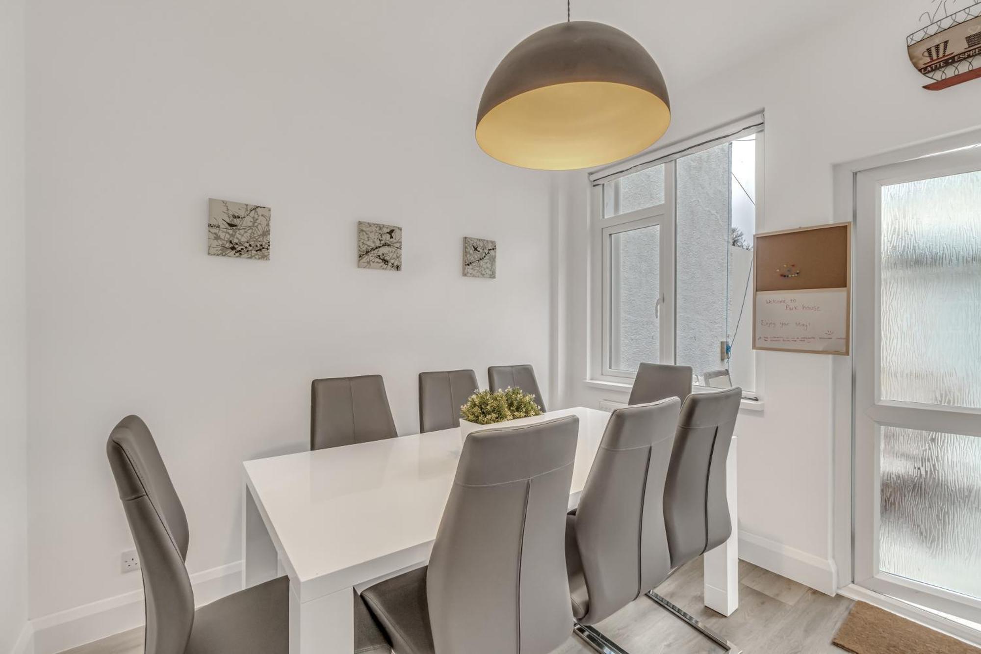 Сasa de vacaciones Park House - Very Spacious 4 Bed House, Games Room, Free Netflix, Close To Argyle, In The Heart Of - Dogs Welcome - Hosted By Absolute *